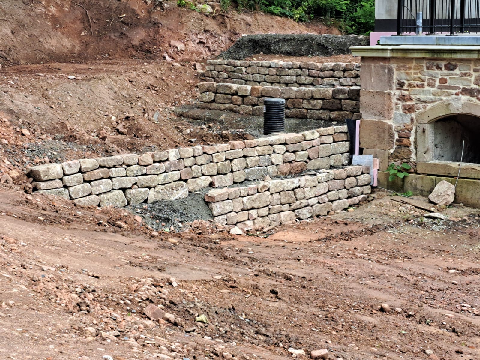 Natursteinmauer